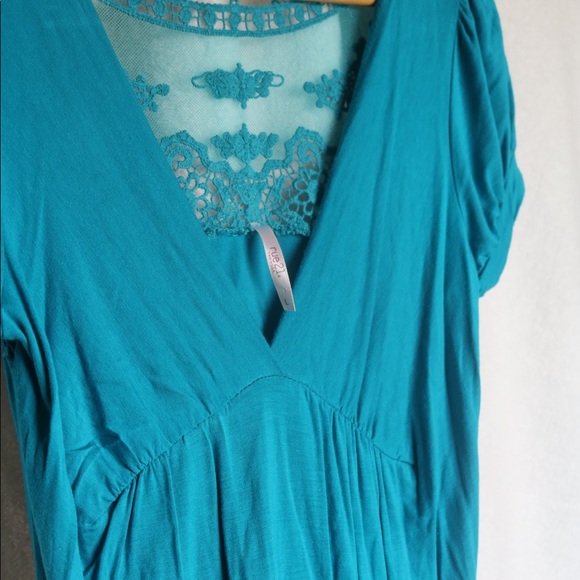 Rue 21 Top - Picture 3 of 3